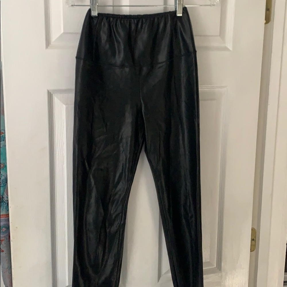 Wilfred Free Faux Leather Leggings
